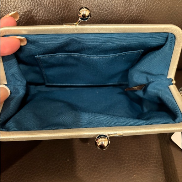 Coach Kisslock Wristlet *RARE* - Picture 3 of 4